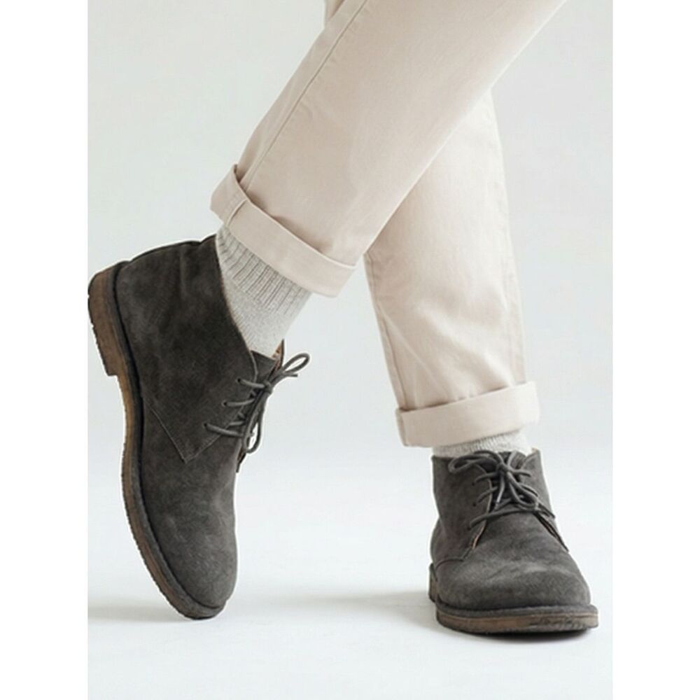 VINCE | Lace Up Gray Suede Chukka Boots Men’s Size 10.5